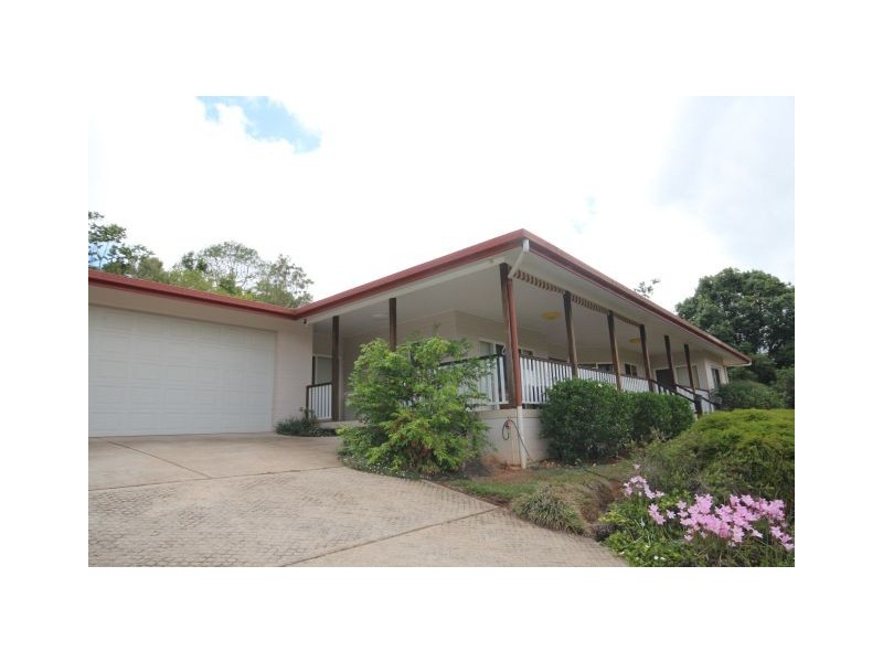 25 Park Ave, Yungaburra QLD 4884