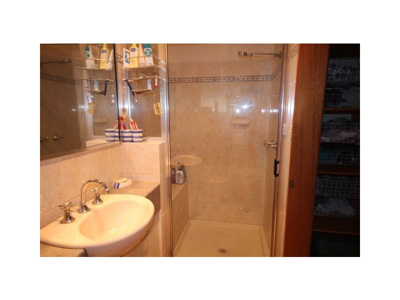 25 Park Ave, Yungaburra QLD 4884