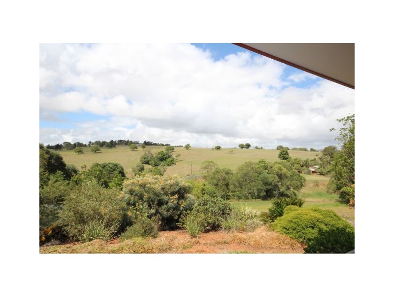 25 Park Ave, Yungaburra QLD 4884