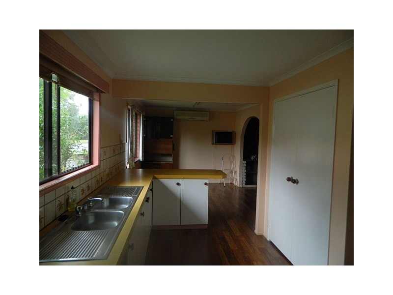 16 Lynch St, Malanda QLD 4885