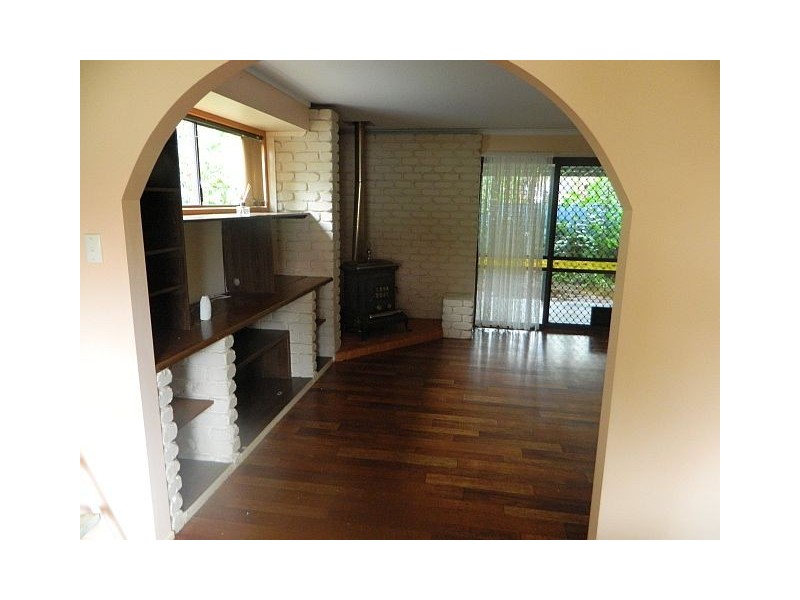 16 Lynch St, Malanda QLD 4885