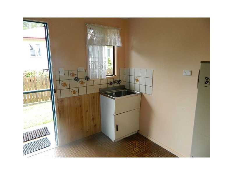 16 Lynch St, Malanda QLD 4885