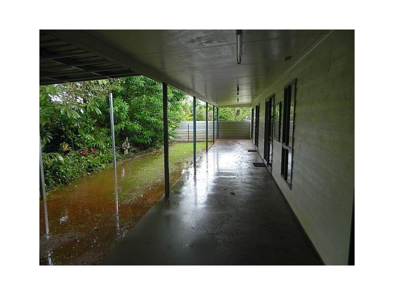 16 Lynch St, Malanda QLD 4885