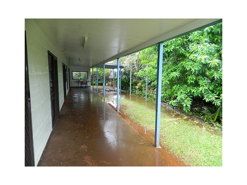 16 Lynch St, Malanda QLD 4885