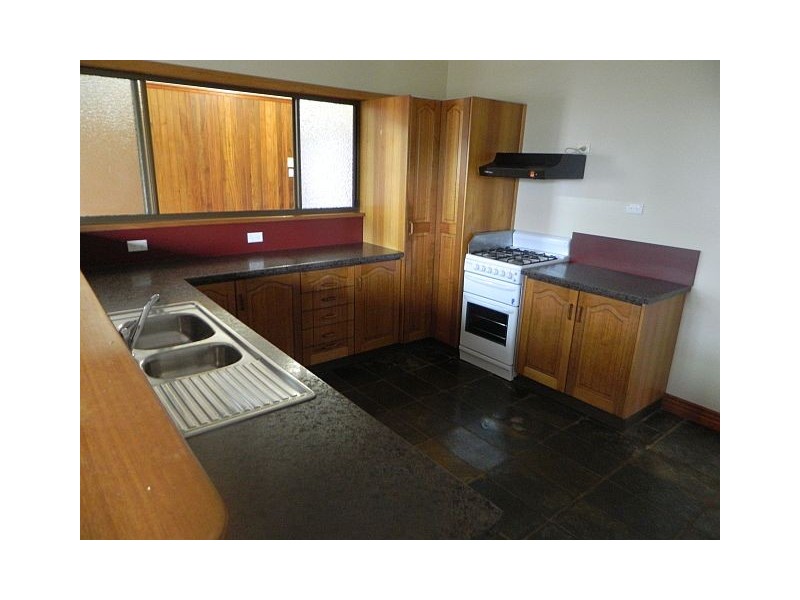 30 Eacham Rd, Yungaburra QLD 4884