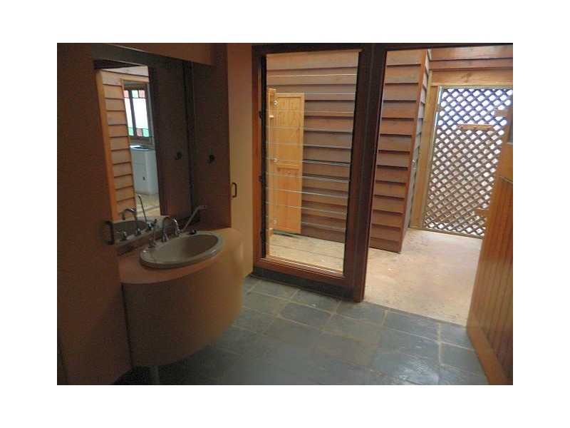 30 Eacham Rd, Yungaburra QLD 4884