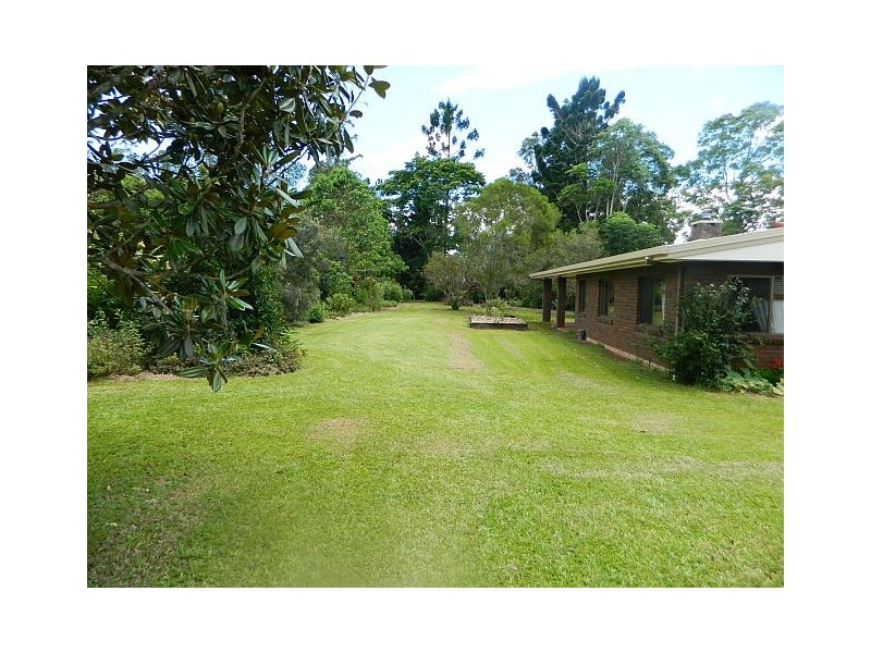 3 Tanner Rd, Malanda QLD 4885