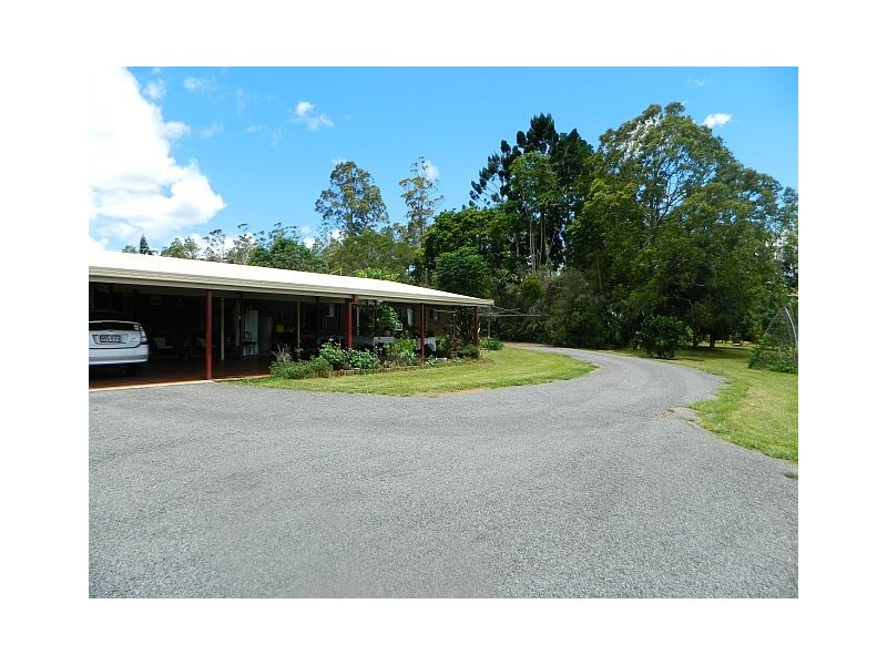 3 Tanner Rd, Malanda QLD 4885