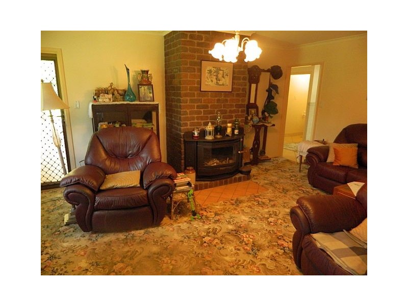 3 Tanner Rd, Malanda QLD 4885