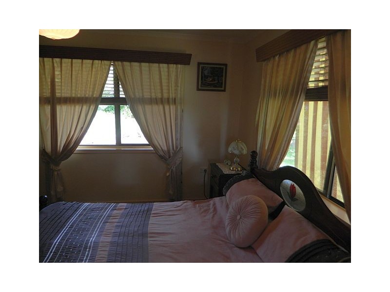 3 Tanner Rd, Malanda QLD 4885