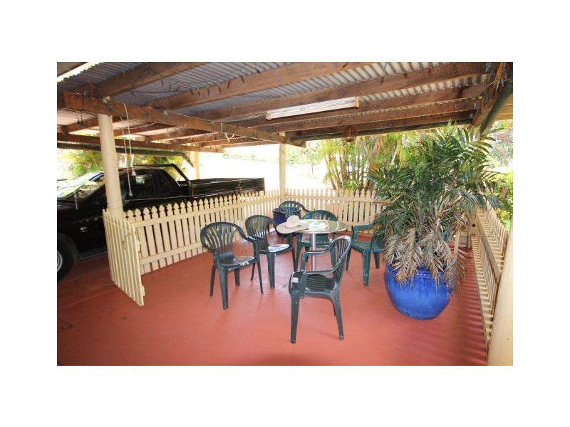 165 Lakes Dr,, Lake Eacham QLD 4884