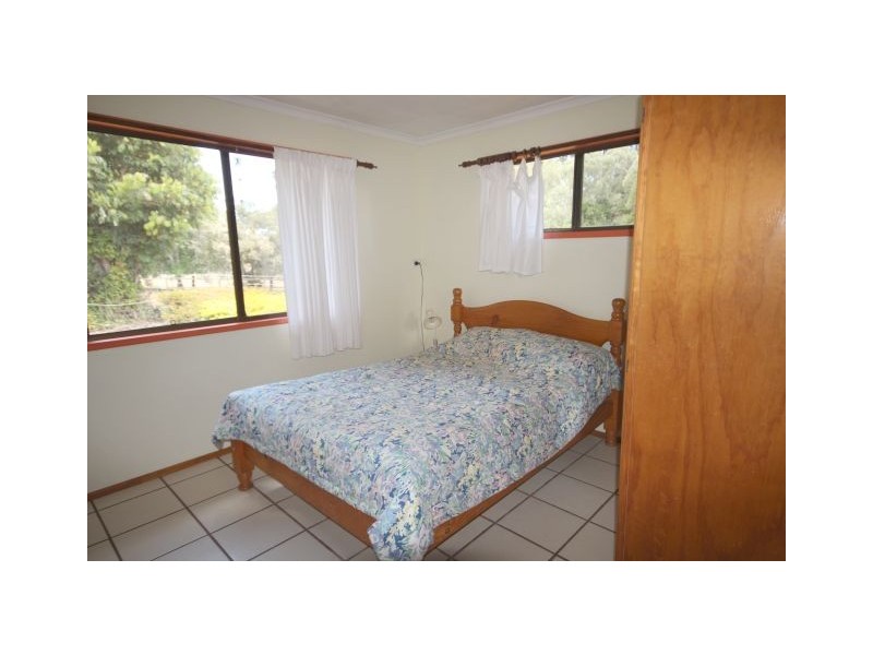 165 Lakes Dr,, Lake Eacham QLD 4884