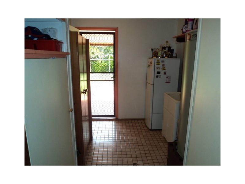 165 Lakes Dr,, Lake Eacham QLD 4884