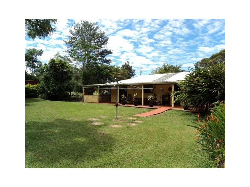 165 Lakes Dr,, Lake Eacham QLD 4884