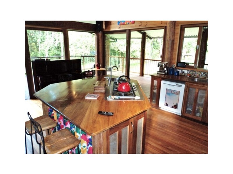 Lake Barrine QLD 4884