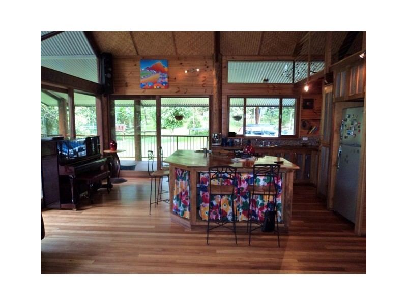 Lake Barrine QLD 4884