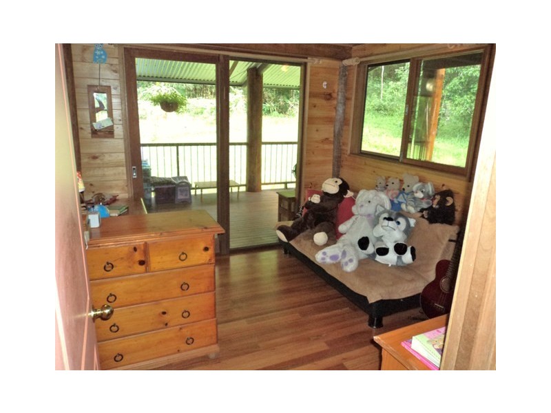 Lake Barrine QLD 4884