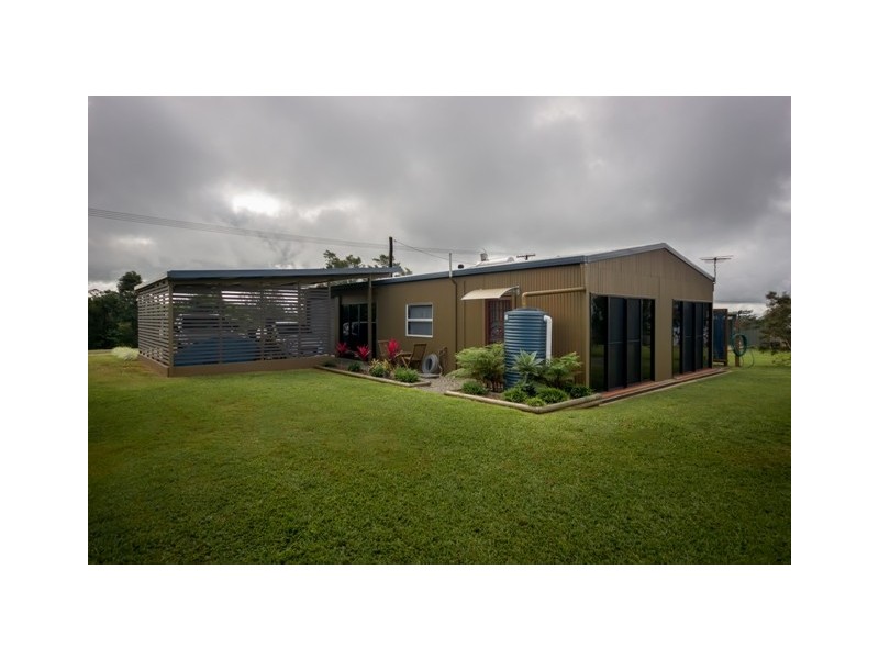 37 Pine Street, Millaa Millaa QLD 4886