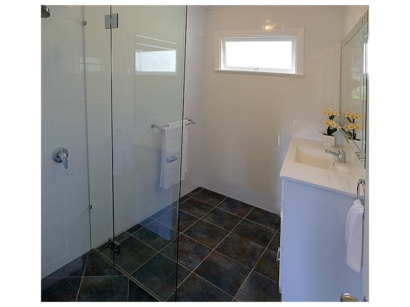 27 Park Ave, Malanda QLD 4885