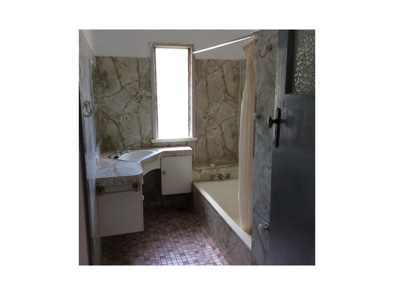 8 Lynch Street, Malanda QLD 4885