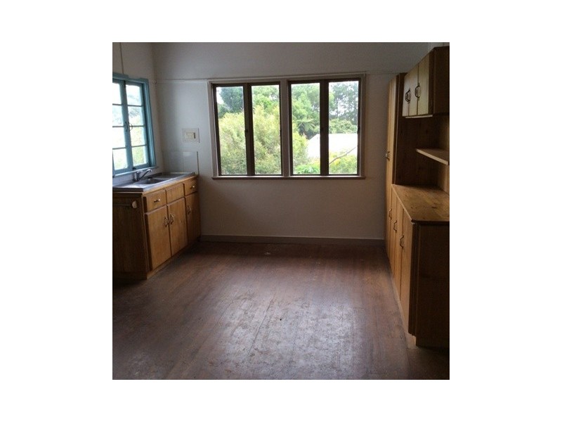 8 Lynch Street, Malanda QLD 4885