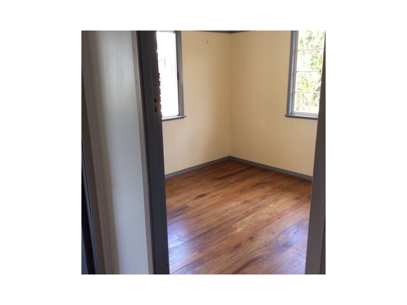 8 Lynch Street, Malanda QLD 4885