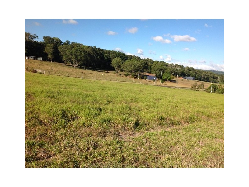 52 Rosewood Close, Malanda QLD 4885