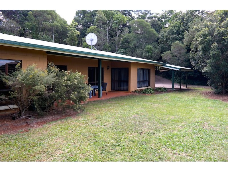 Lake Eacham QLD 4884