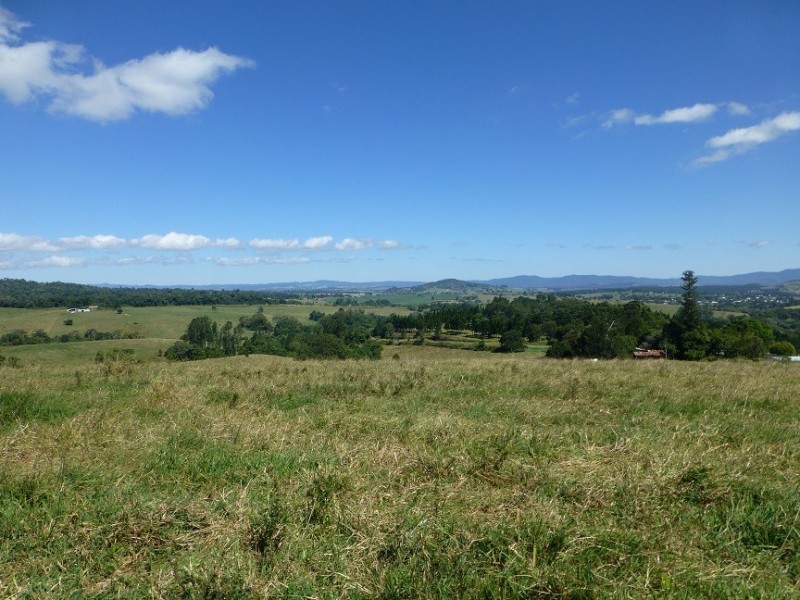 Lake Barrine QLD 4884