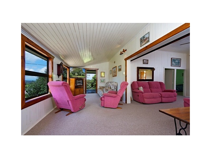 Lake Barrine QLD 4884
