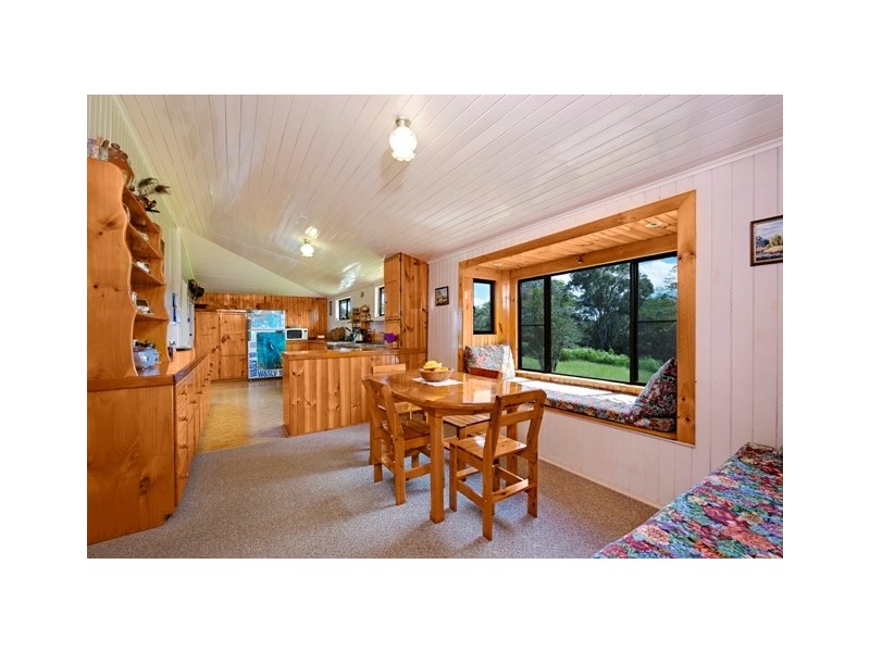 Lake Barrine QLD 4884