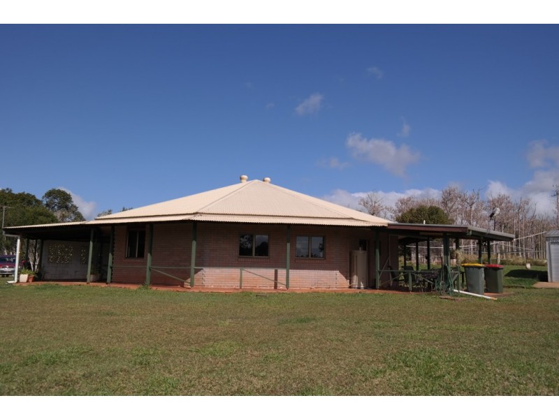 Lake Eacham QLD 4884