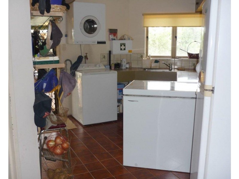 Lake Eacham QLD 4884