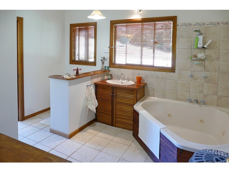 Topaz QLD 4885
