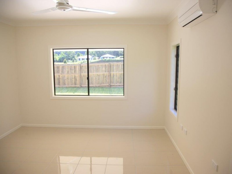 Bentley Park QLD 4869
