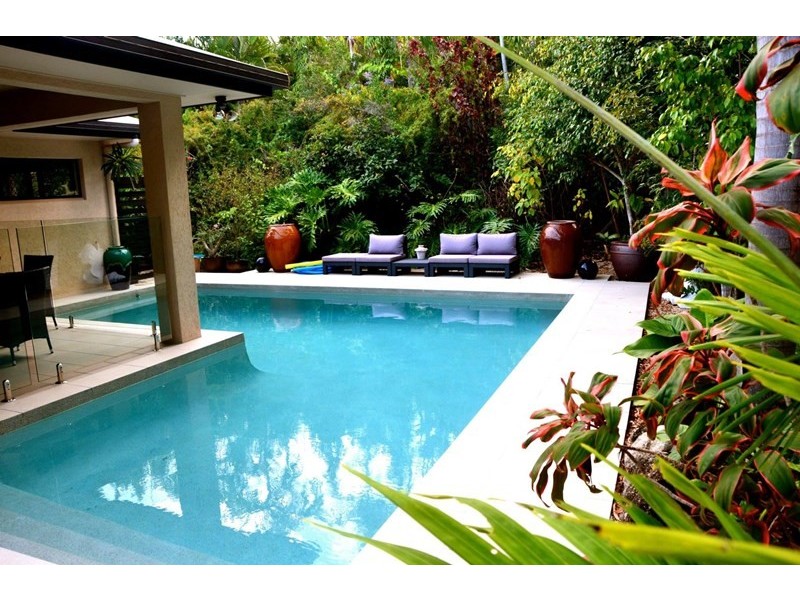 Clifton Beach QLD 4879