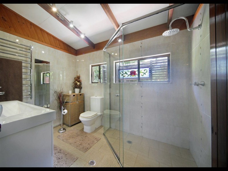 Lake Eacham QLD 4884