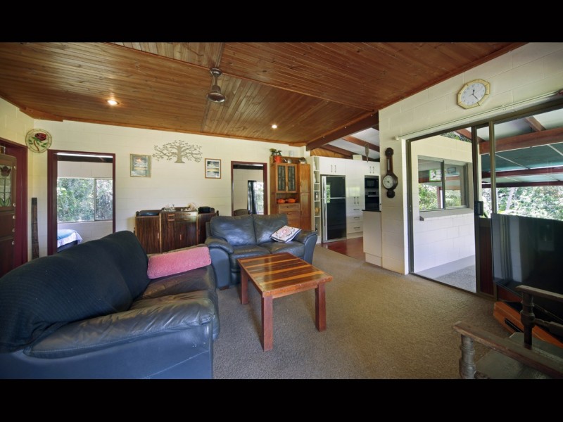 Lake Eacham QLD 4884