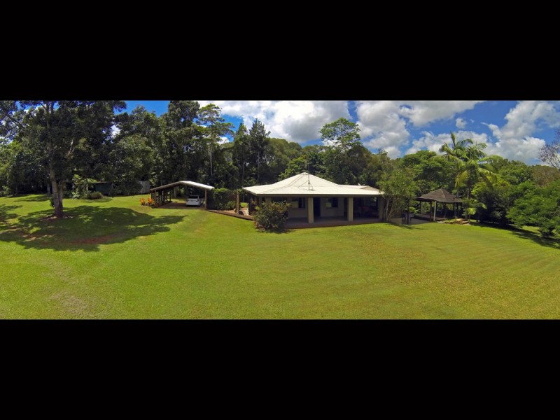 Lake Eacham QLD 4884