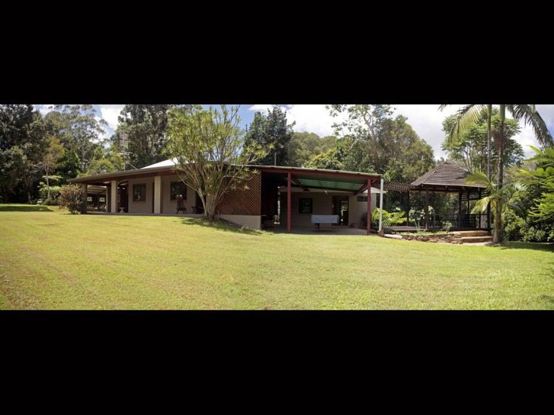 Lake Eacham QLD 4884