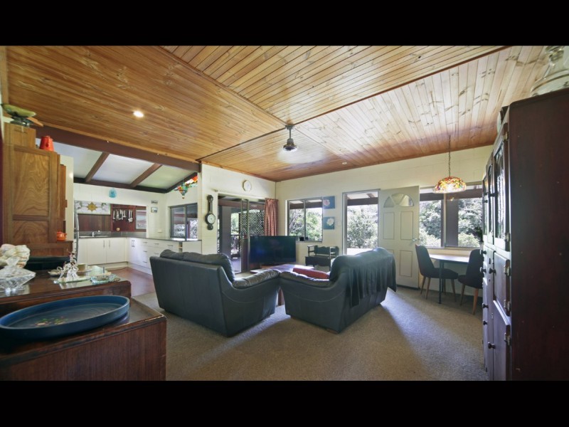 Lake Eacham QLD 4884