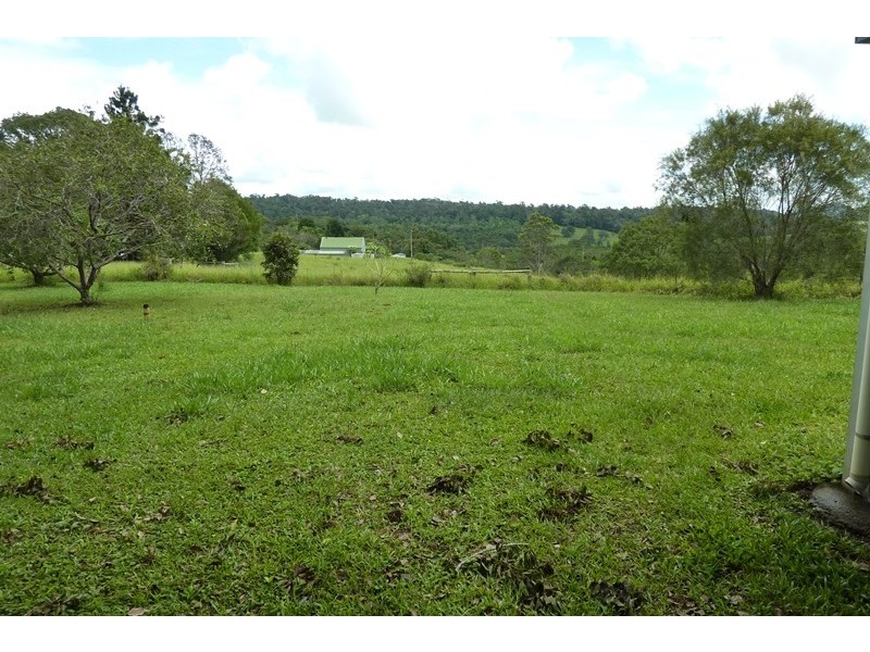 Lake Eacham QLD 4884