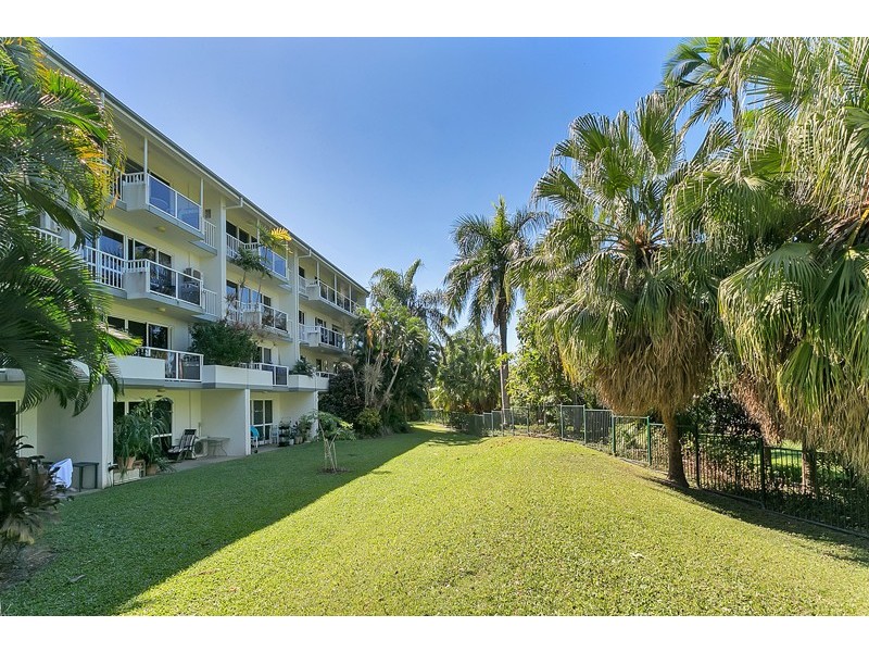 337 Coral Coast Drive, Palm Cove QLD 4879