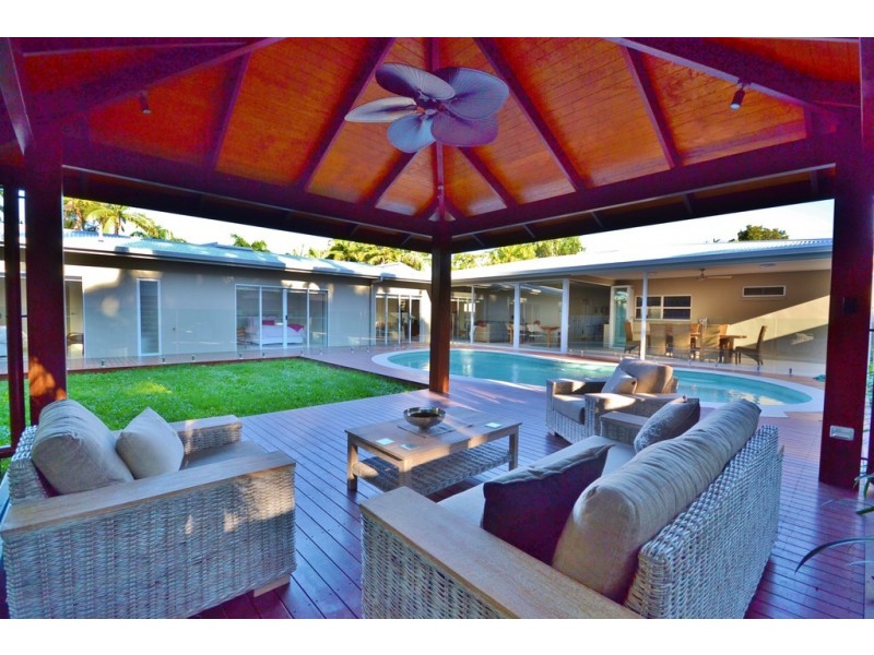 6 LAMBUS STREET, Palm Cove QLD 4879