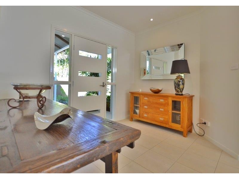 6 LAMBUS STREET, Palm Cove QLD 4879