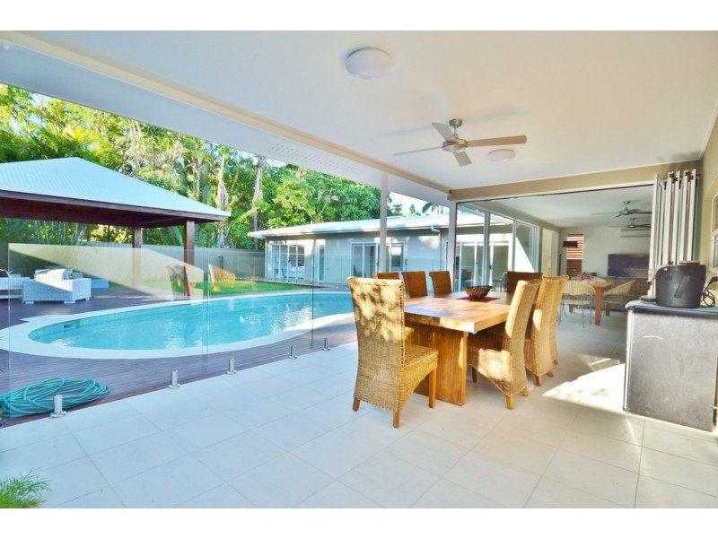 6 LAMBUS STREET, Palm Cove QLD 4879