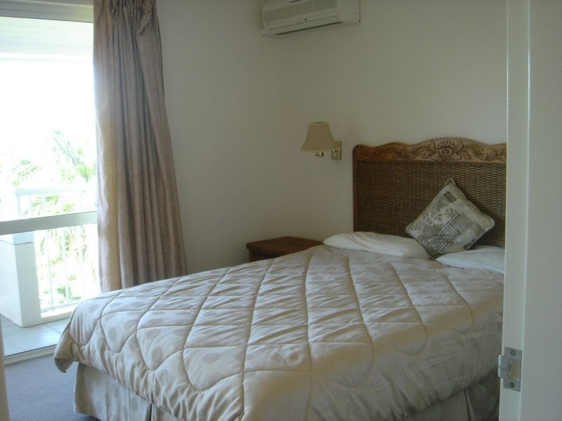 Palm Cove QLD 4879