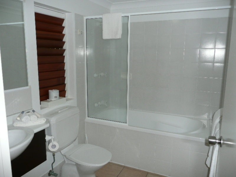 18/10 Harpa Street, Palm Cove QLD 4879