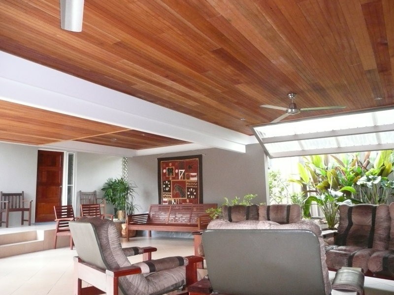 8 Talpa Close, Palm Cove QLD 4879