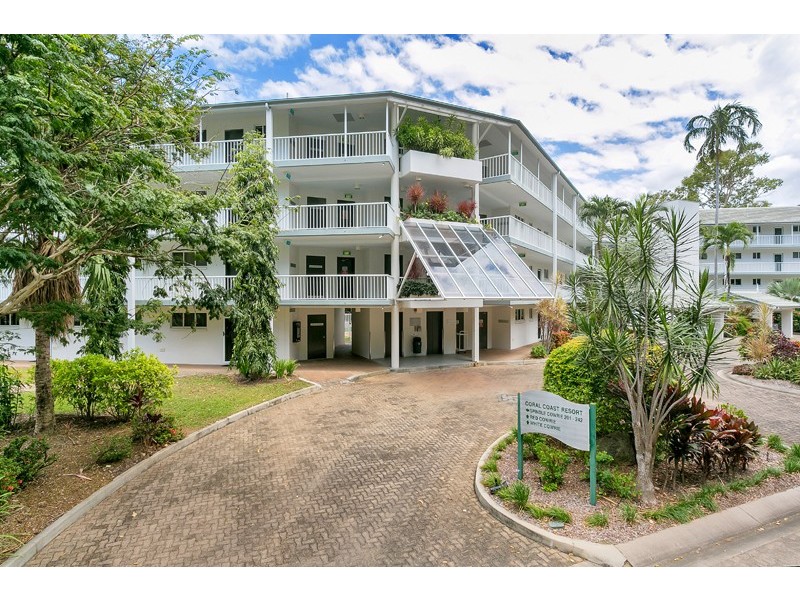204 Coral Coast Drive, Palm Cove QLD 4879